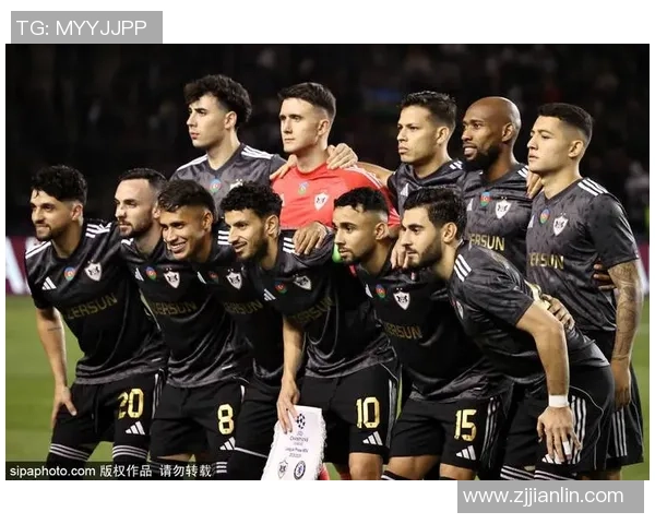 球星亲临赛场带来震撼原声足球体验感受激情与荣耀的完美碰撞